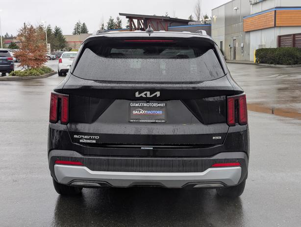 2024 Kia Sorento LX - AWD, Heated Seats, Phone Projection image 7