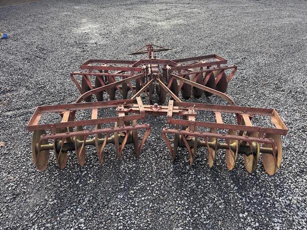 1990 Pull Type Disc Harrow image 5