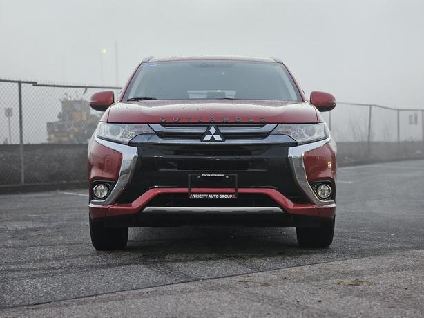 2018 Mitsubishi Outlander PHEV image 2