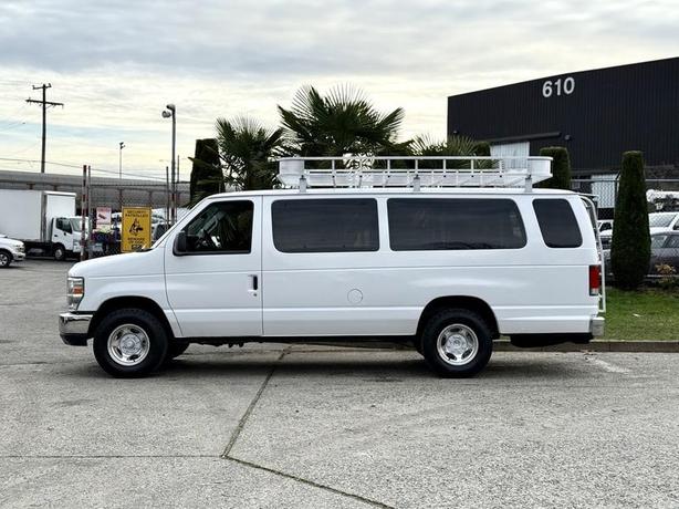 2010 Ford E-350 XLT Super Duty 15-Passenger Van image 6