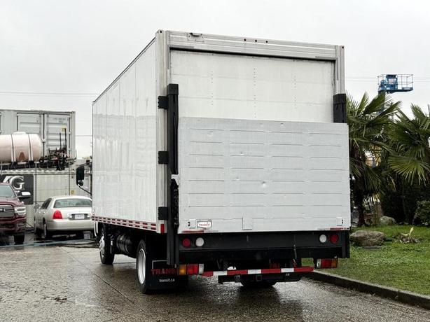 2019 Hino 195 18-Foot Cube Van with Power Lift Gate image 8