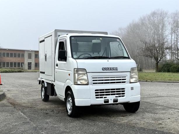 2009 Suzuki Carry 4x4 ThermoKing Reefer Kei Truck – Manual, 660cc image 2