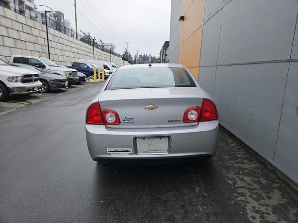 2009 Chevrolet Malibu Hybrid | Cruise Control! image 5