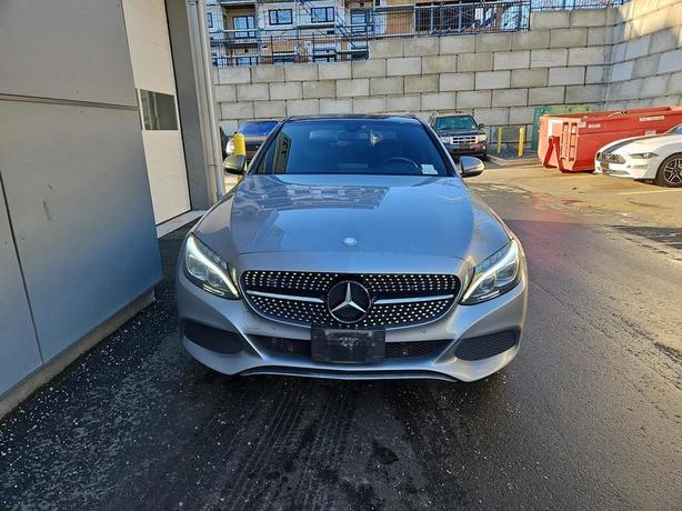 2015 Mercedes-Benz C-Class C 300 | Heated Seats! image 2