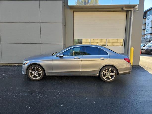 2015 Mercedes-Benz C-Class C 300 | Heated Seats! image 3