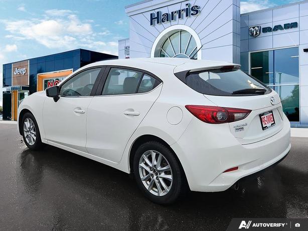 2017 Mazda3 GS | Backup Camera | Heated Seats! image 4