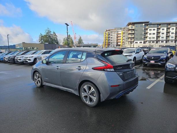 2019 Nissan LEAF | No Reported Accidents | Backup Camera! image 4