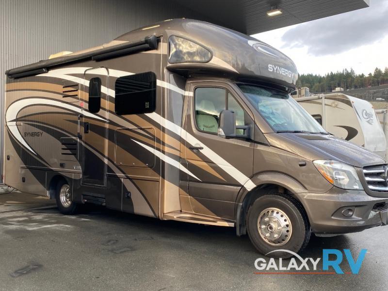 Used 2019 Thor Motor Coach Synergy 24SK display photo