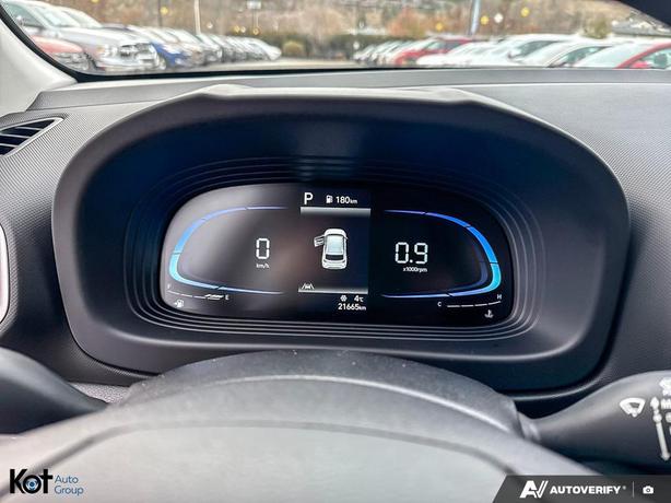 2023 Hyundai Venue Essential FORWARD COLLISION! LANE KEEP ASSIST! BLUETOOTH! WIR image 7