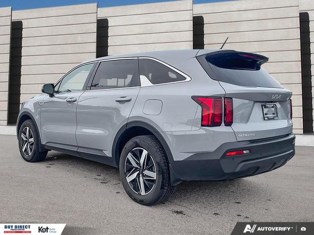 2023 Kia Sorento LX AUTO, KEYLESS ENTRY, BACK UP CAMERA, BLUETOOTH, AWD, WHEEL C image 4