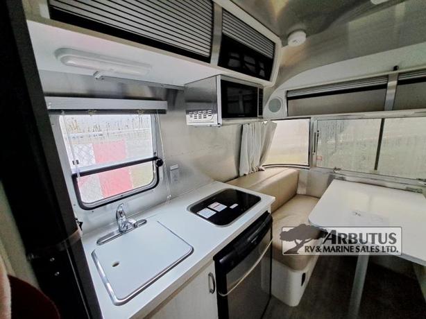 Used 2017 Airstream Sport 16 image 7