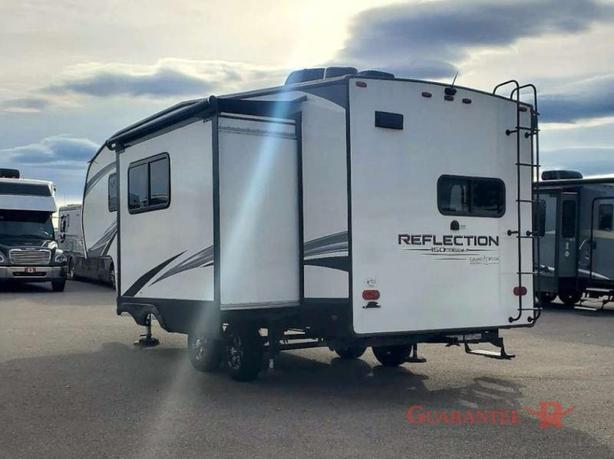 Used 2023 Grand Design Reflection 150 Series 226RK image 6