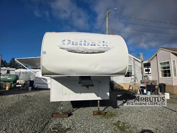 Used 2005 Keystone RV Outback Sidney Edition 28FRLS image 2