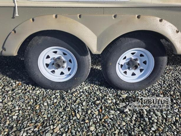 Used 2005 Keystone RV Outback Sidney Edition 28FRLS image 8