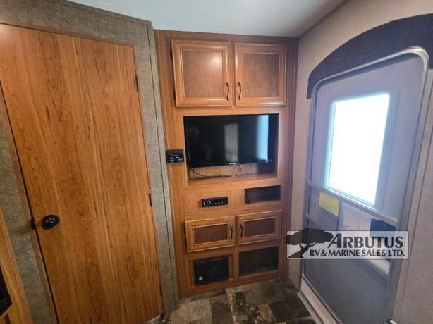 Used 2016 Starcraft AR-ONE MAXX 26HR image 4