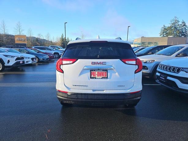 2024 GMC Terrain AWD 4dr SLE | Back-Up Camera | No Reported Accidents! image 5