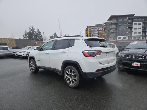 2025 Jeep Compass North | Remote Start | Heated Seats! image 4