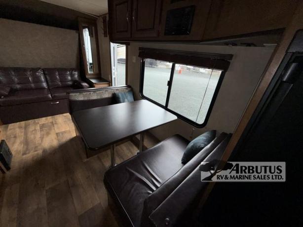 Used 2016 Forest River RV Wildwood X-Lite 201BHXL image 8