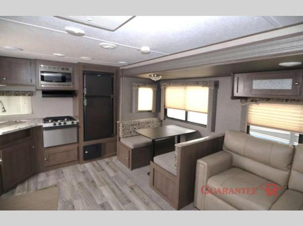 Used 2018 Keystone RV Hideout 25RKSWE image 6