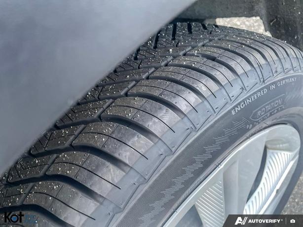 2020 Nissan Kicks S FWD GREAT ON GAS! NO ACCIDENTS! NISSAN AUDIO SYSTEM WITH TOU image 7