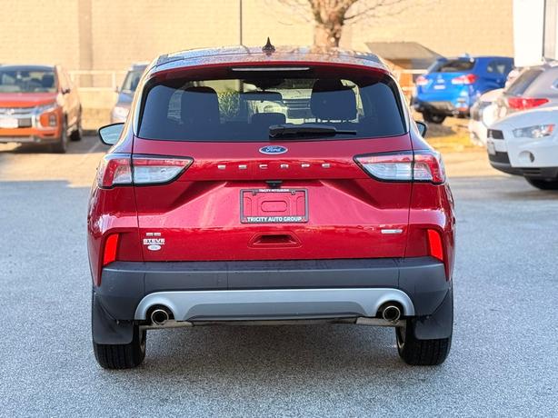 2020 Ford Escape SE - Power Driver's Seat, Heated Seats, BlueTooth image 6