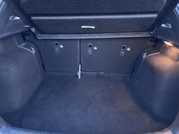 2024 Nissan Kicks SR image 8