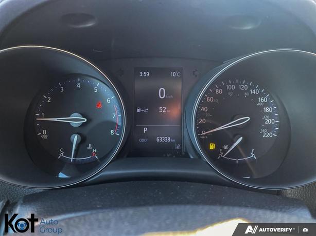 2021 Toyota C-HR Xle Premium BLUETOOTH APPLE CARPLAY! HEATED SEATS! image 8