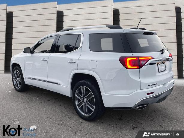 2017 GMC Acadia Denali 6 PASSENGER'S! SUNROOF! LEATHER SEATS! image 4