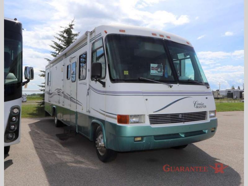 Used 1999 Georgie Boy Cruise Master 3515 display photo