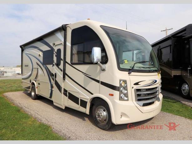 Used 2017 Thor Motor Coach Vegas 25.3 image 1