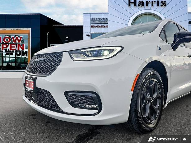 2024 Chrysler Pacifica Hybrid Premium S Appearance | No Reported Accidents | One image 8