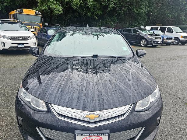 2017 Chevrolet  Volt LT image 4