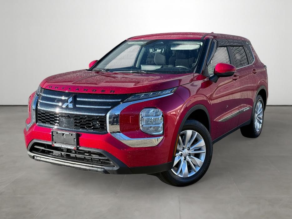 2025 Mitsubishi Outlander display photo