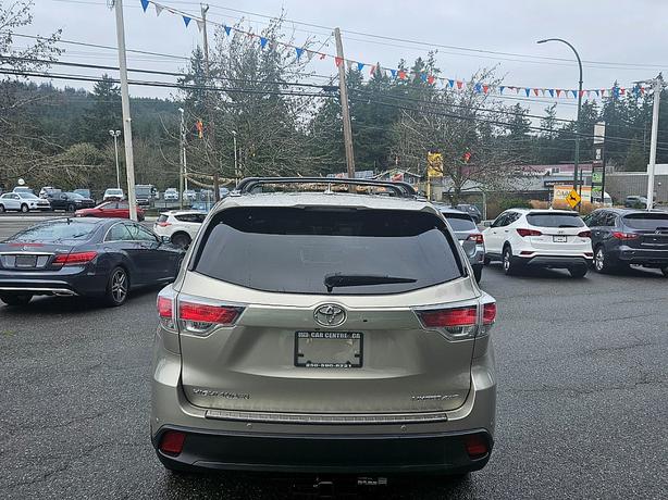 2016 Toyota  Highlander Limited image 5
