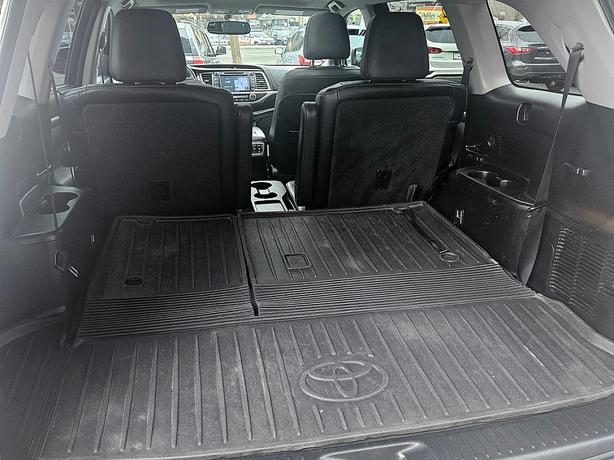 2016 Toyota  Highlander Limited image 7