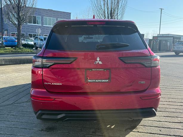 2025 Mitsubishi Outlander image 6