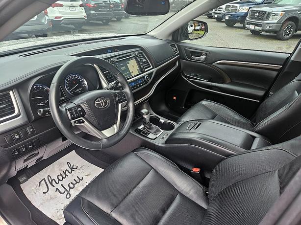 2016 Toyota  Highlander Limited image 8
