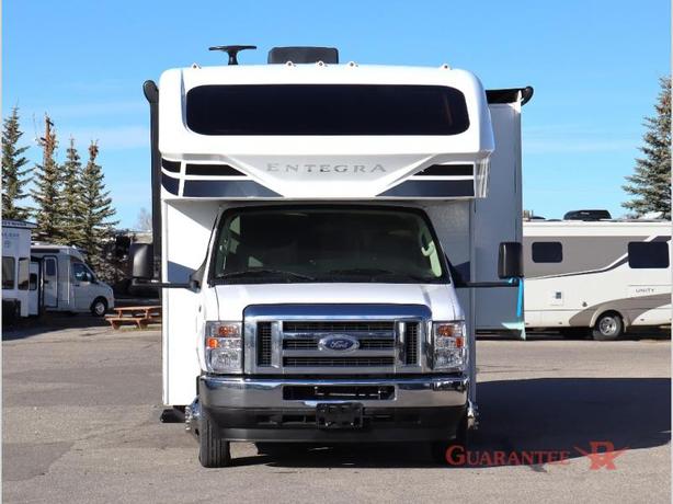 Used 2022 Entegra Coach Odyssey 27U image 2