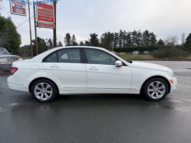 2010 Mercedes-Benz C-Class image 8