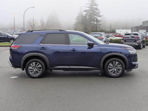 2024 Nissan Pathfinder SV - 4x4, Sunroof, Heated Seats, SXM Radio image 5