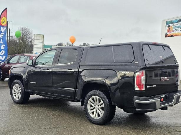 2018 GMC Canyon Crew Cab Short Box 4-Wheel Drive SLT image 4