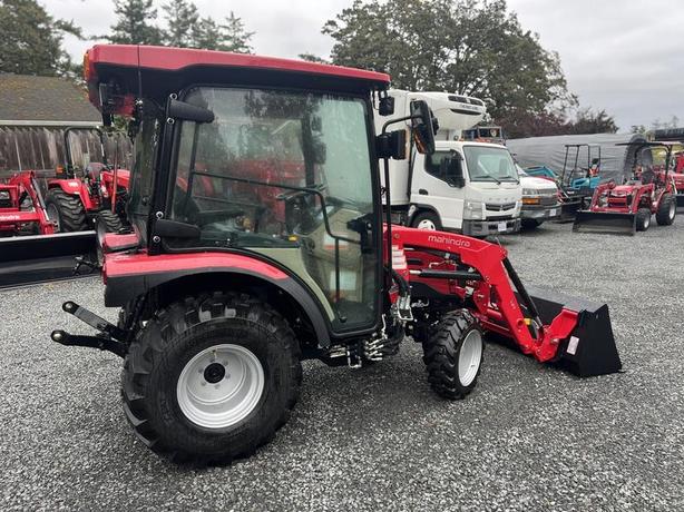 2024 Mahindra 2100 series 2126 HST Cab image 4