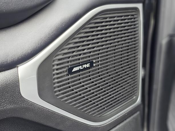 2023 Jeep Wagoneer L Series III - No Accidents, Manager Demo image 7