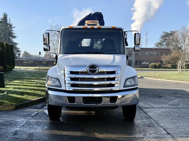 2015 Hino 358 22-Foot Flat Deck Truck with Dump Function and Amco Veba Crane image 4