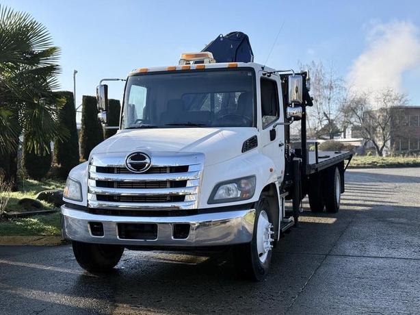 2015 Hino 358 22-Foot Flat Deck Truck with Dump Function and Amco Veba Crane image 5