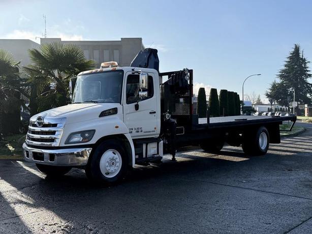 2015 Hino 358 22-Foot Flat Deck Truck with Dump Function and Amco Veba Crane image 6