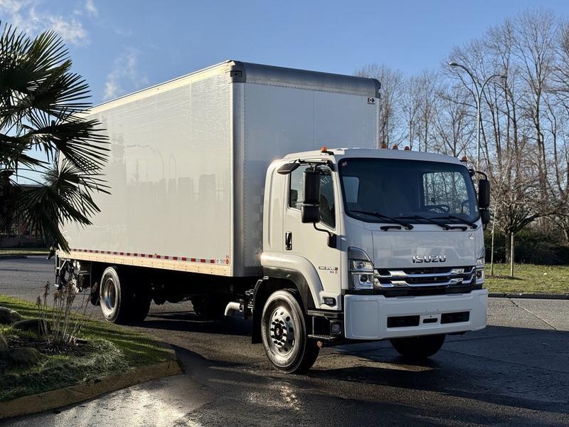 2022 Isuzu FVR 24-Foot Cummins Cube Van with Power Tail Gate and Air Brakes display photo