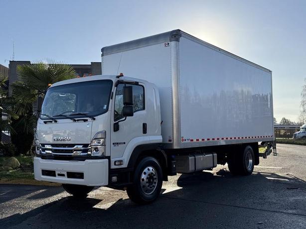 2022 Isuzu FVR 24-Foot Cummins Cube Van with Power Tail Gate and Air Brakes image 5