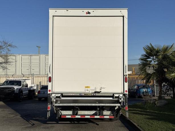 2022 Isuzu FVR 24-Foot Cummins Cube Van with Power Tail Gate and Air Brakes image 8