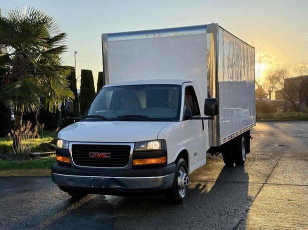 2015 GMC Savana G4500 16-Foot Duramax Diesel Cube Van with Rear Shelving image 4